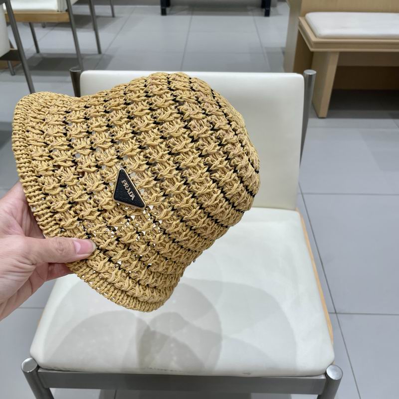 Prada hat (530)