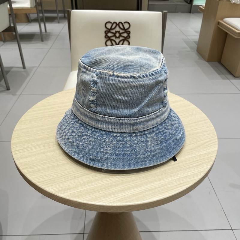Prada hat (543)