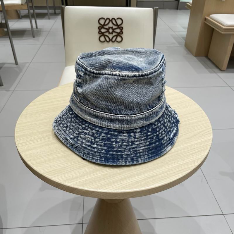 Prada hat (552)
