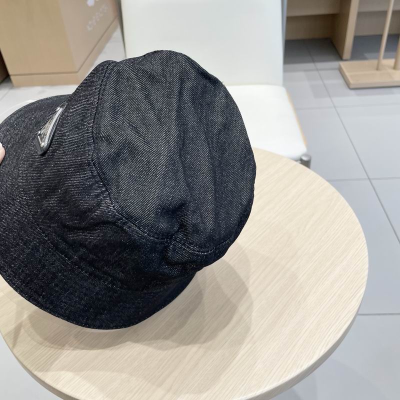 Prada hat (592)