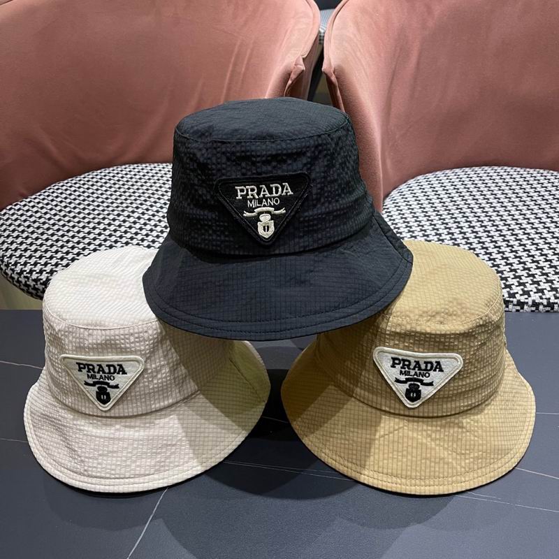 Prada hat (606)