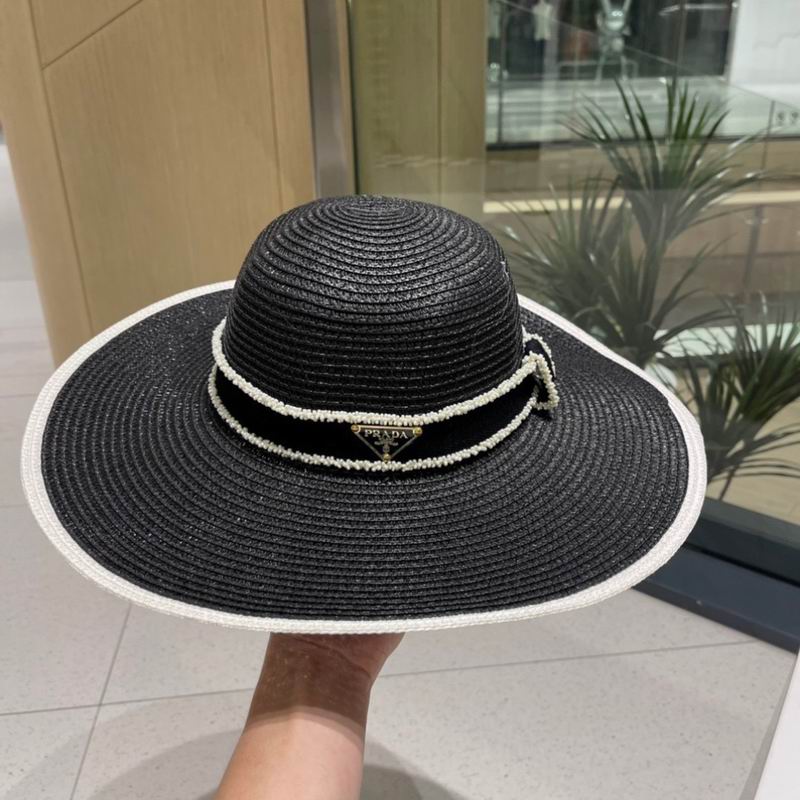 Prada top hat (298)