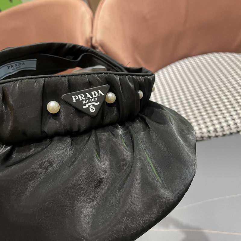 Prada visor (66)