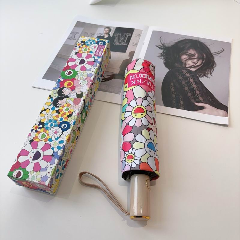 Takashi Murakami in Roppongi Umbrella (1)