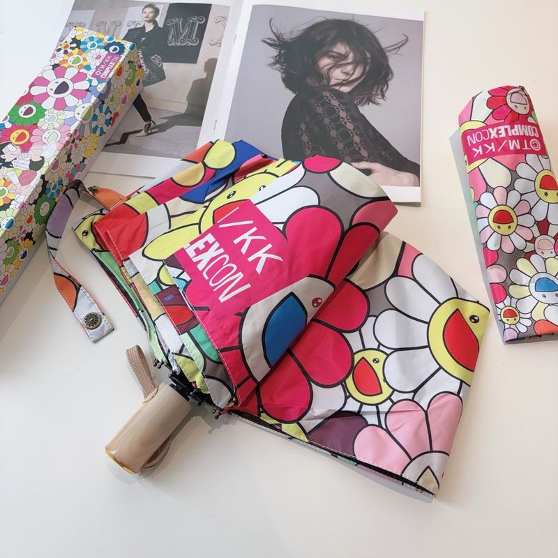 Takashi Murakami in Roppongi Umbrella (6)