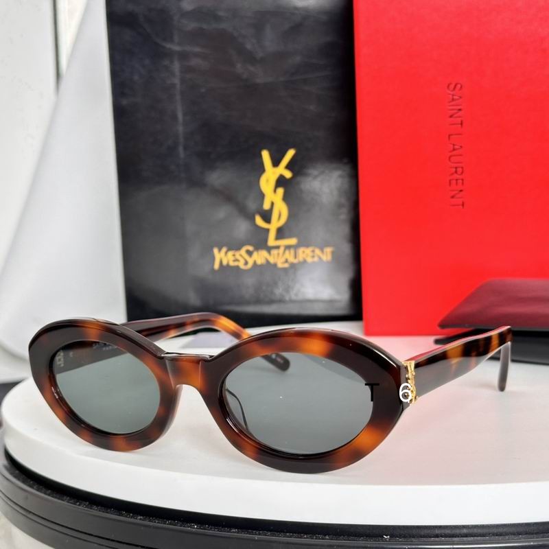 YSL M136 52 22-140 e01