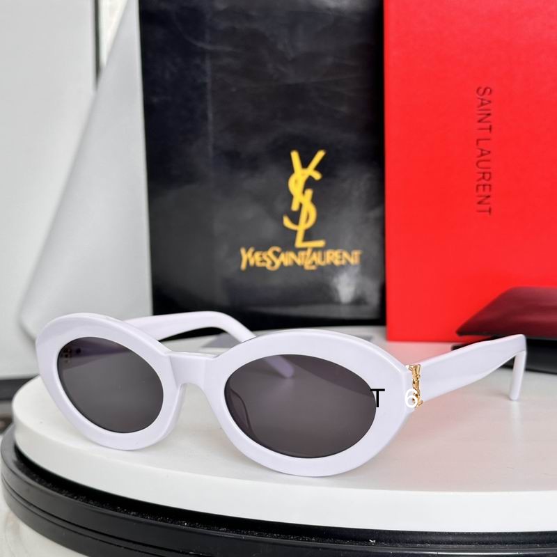 YSL M136 52 22-140 e03