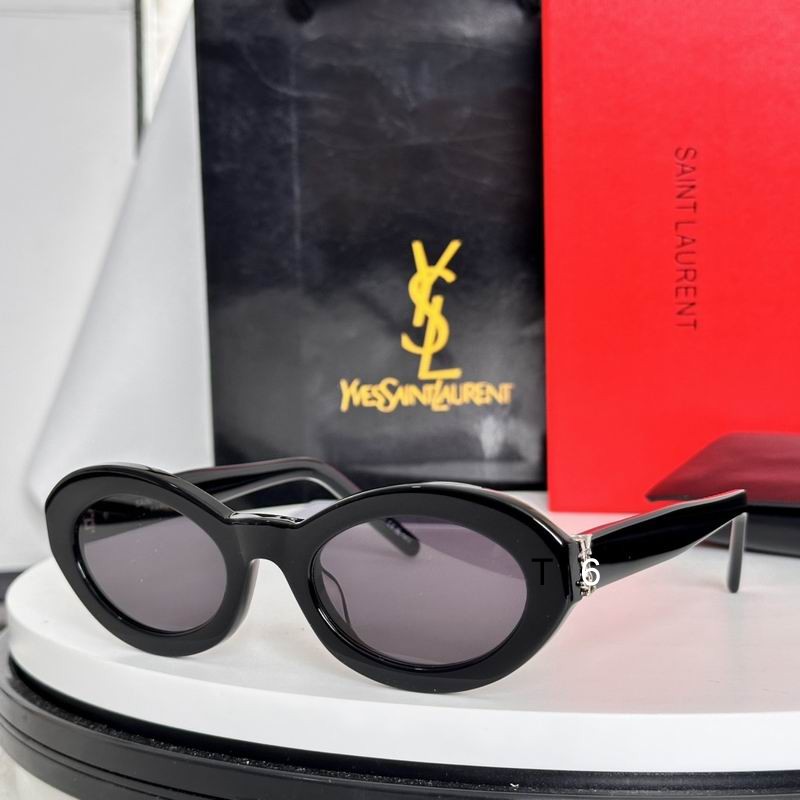 YSL M136 52 22-140 e04