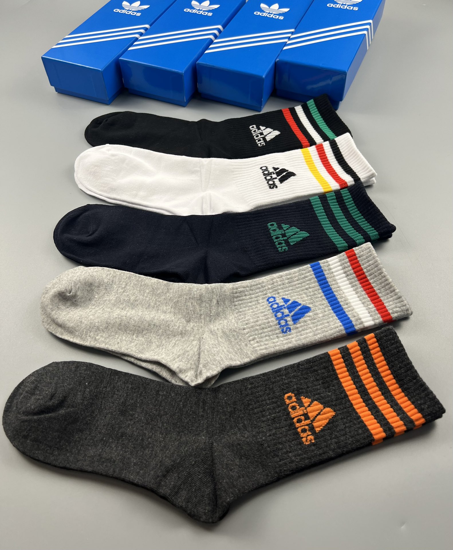 Adidas socks (1)