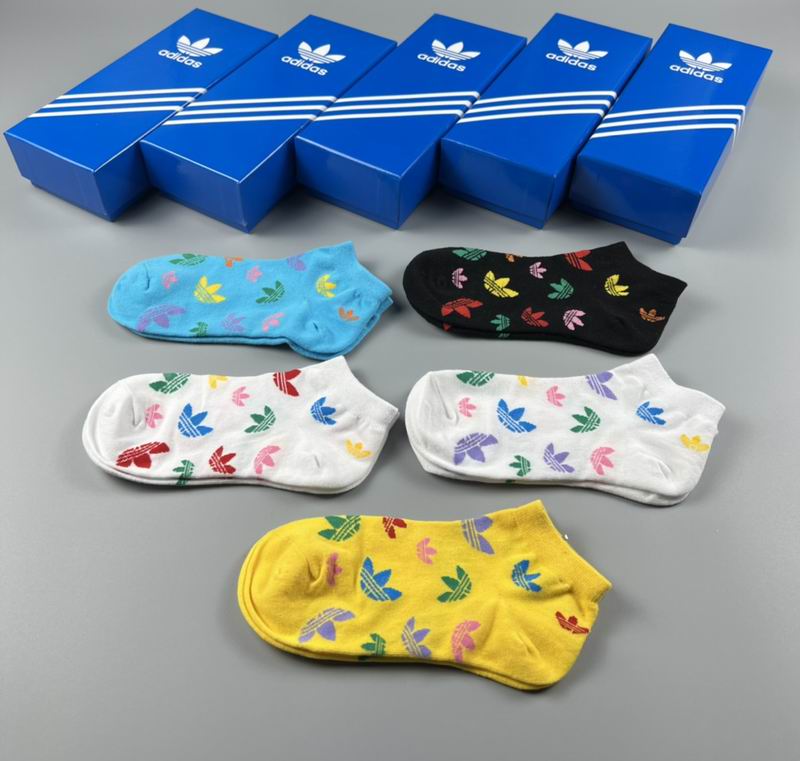 Adidas socks (1)