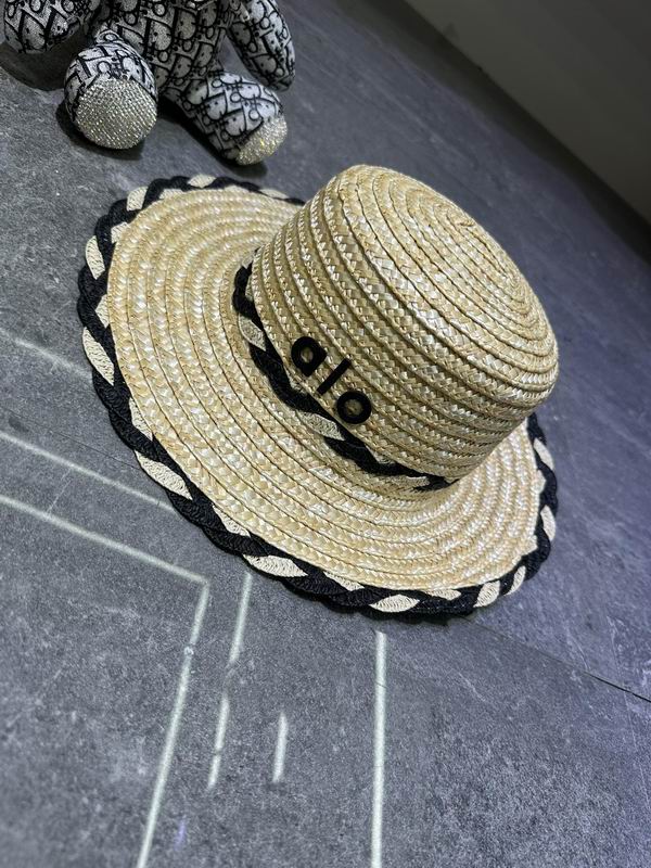 Alo top hat dx (257)