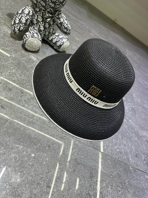 Alo top hat dx (318)