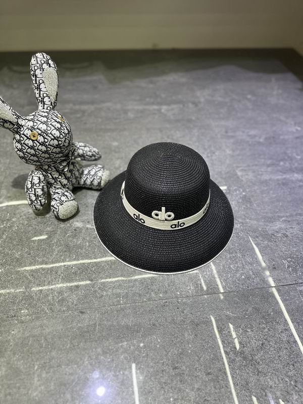 Alo top hat dx (342)