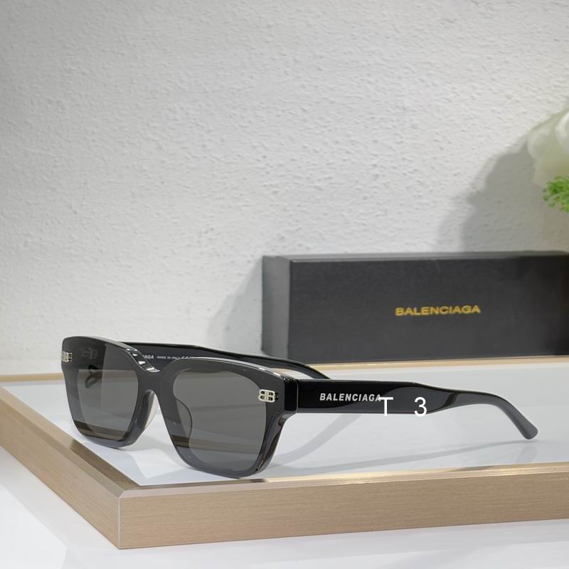 Balenciaga BB0389S 65 13-145 c04