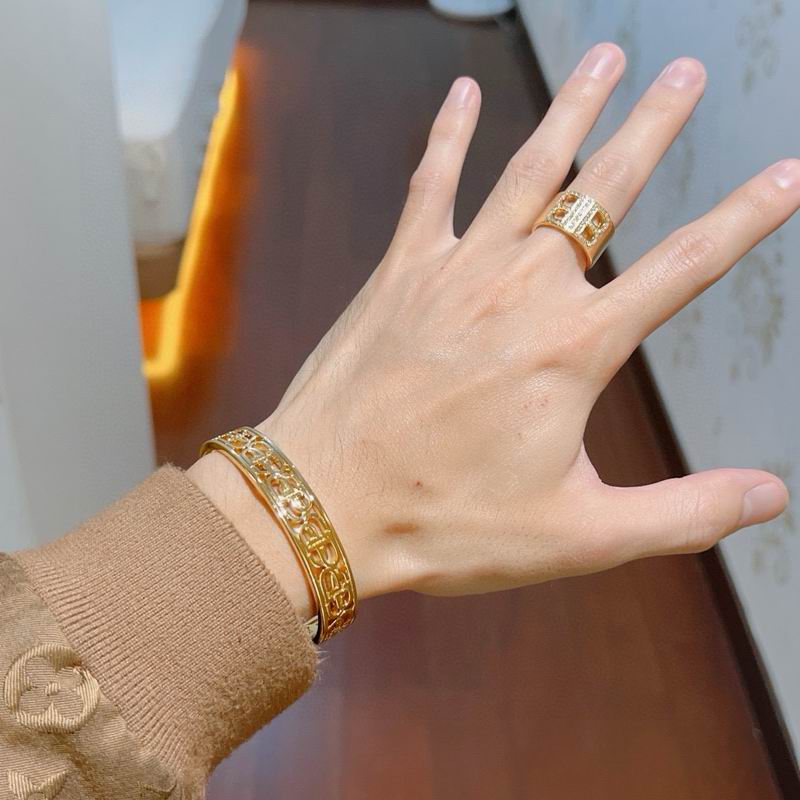 Balenciaga Bracelet 04yxh49 (5)