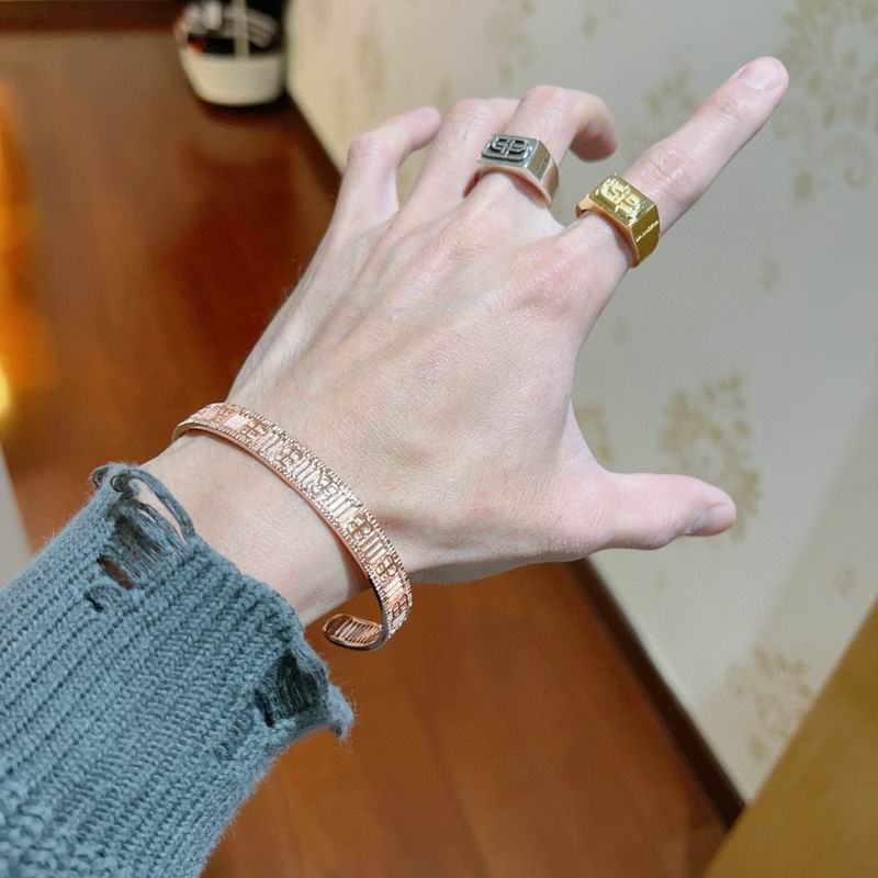 Balenciaga Bracelet 04yxh54 (5)