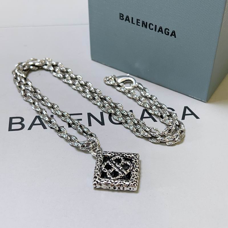 Balenciaga Necklace 04yxh70 (2)