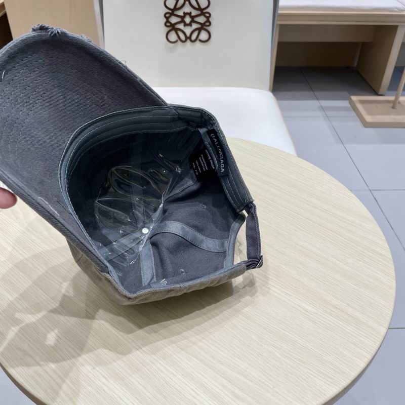 Balenciaga cap (260)