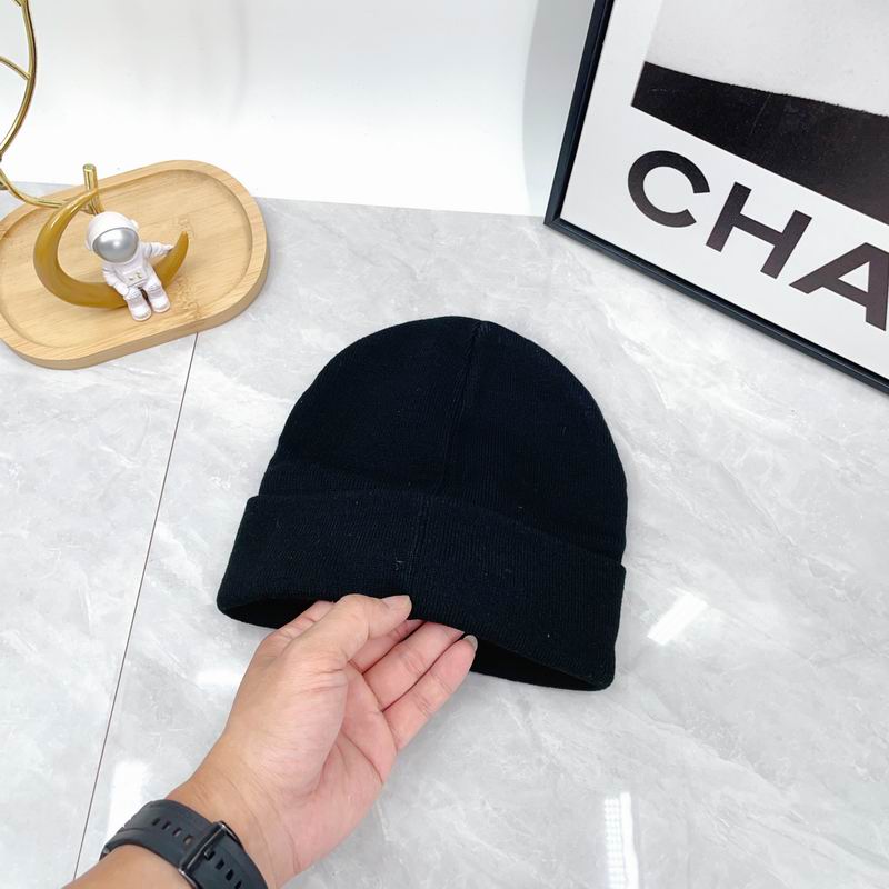 Balenciaga hat dx (1831)