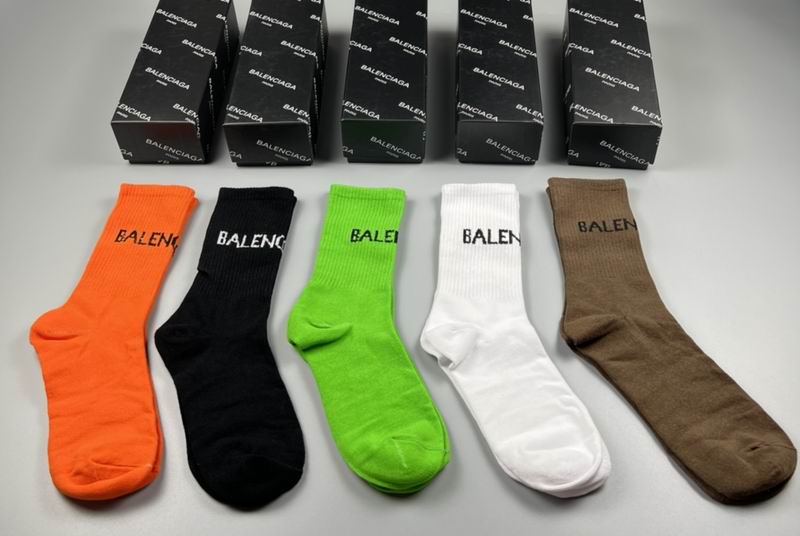 Balenciaga socks  (1)