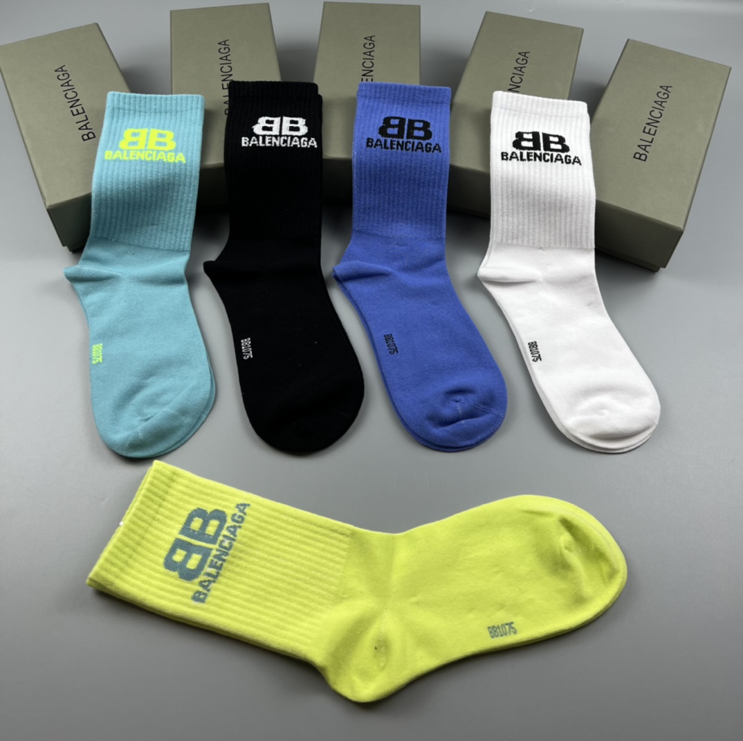 Balenciaga socks  (4)