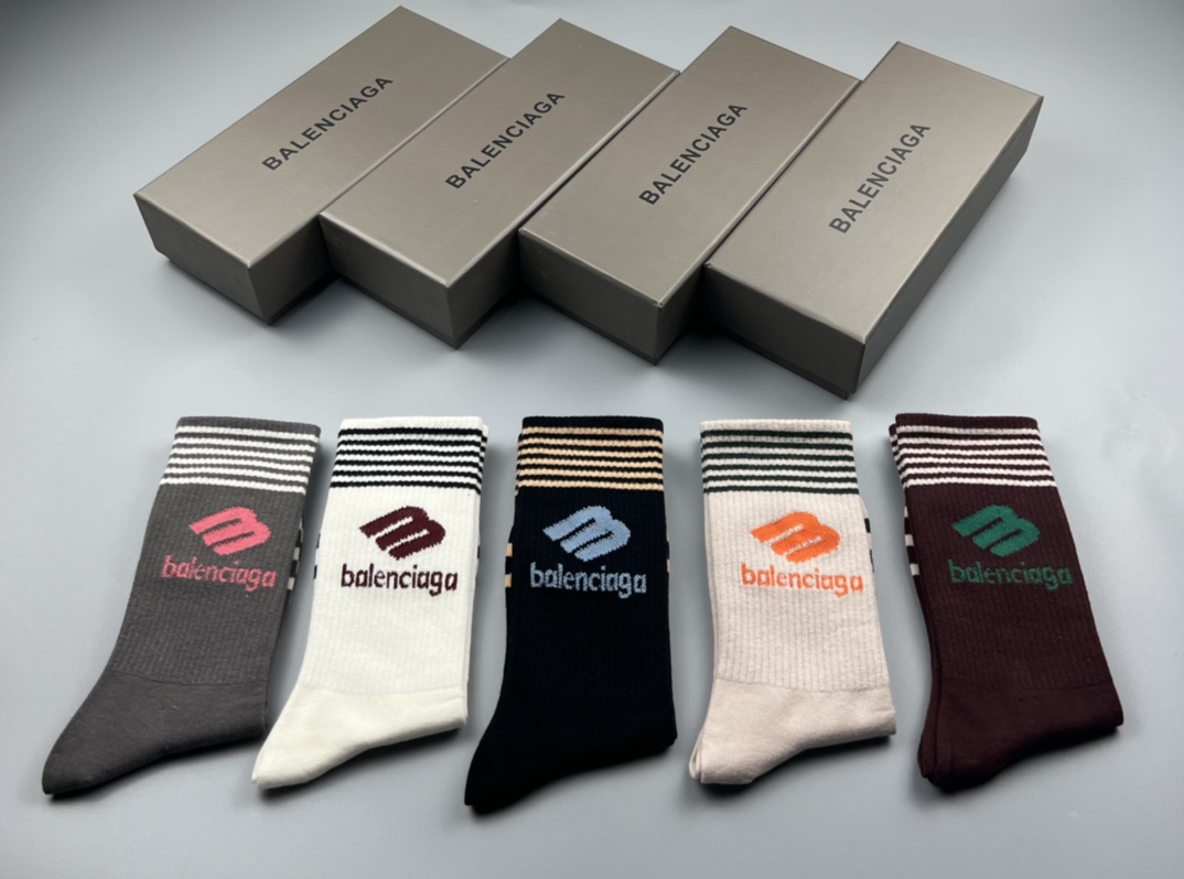 Balenciaga socks  (4)