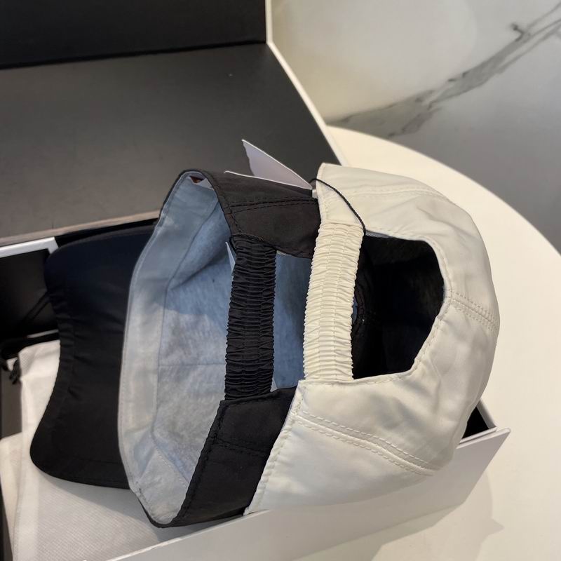 Brunello Cucinelli cap dx (1489)