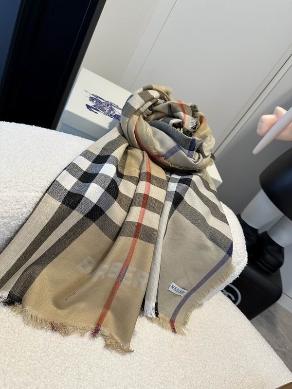 Burberry 70X220cm 51%绵羊毛 49%桑蚕丝 E (15)