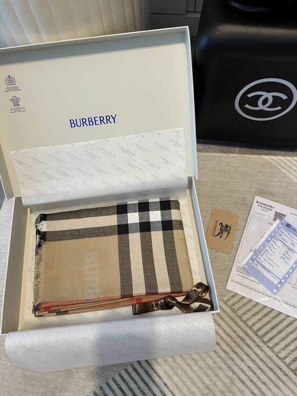 Burberry 70X220cm 51%绵羊毛 49%桑蚕丝 E (16)
