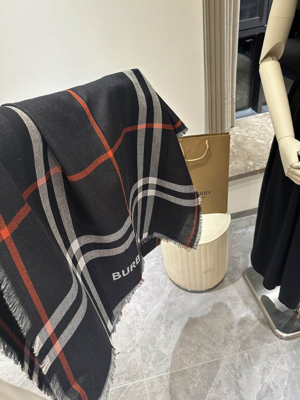 Burberry 70X220cm 51%绵羊毛 49%桑蚕丝 E (22)