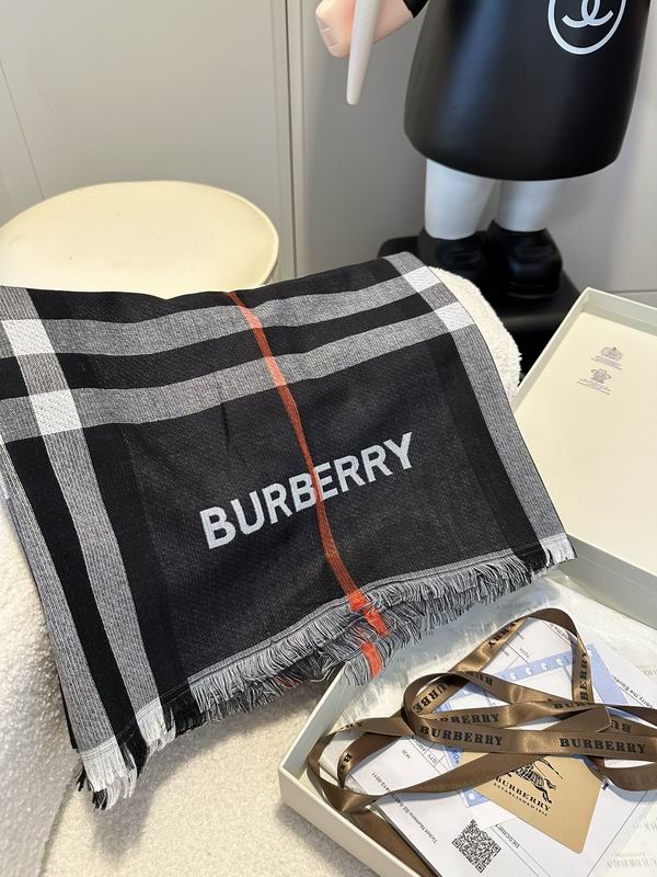 Burberry 70X220cm 51%绵羊毛 49%桑蚕丝 E (24)