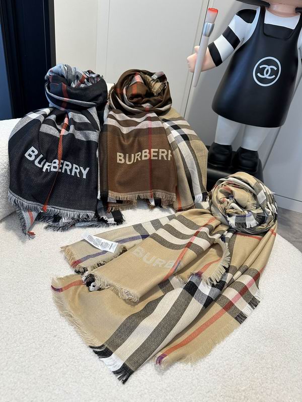 Burberry 70X220cm 51%绵羊毛 49%桑蚕丝 E (25)