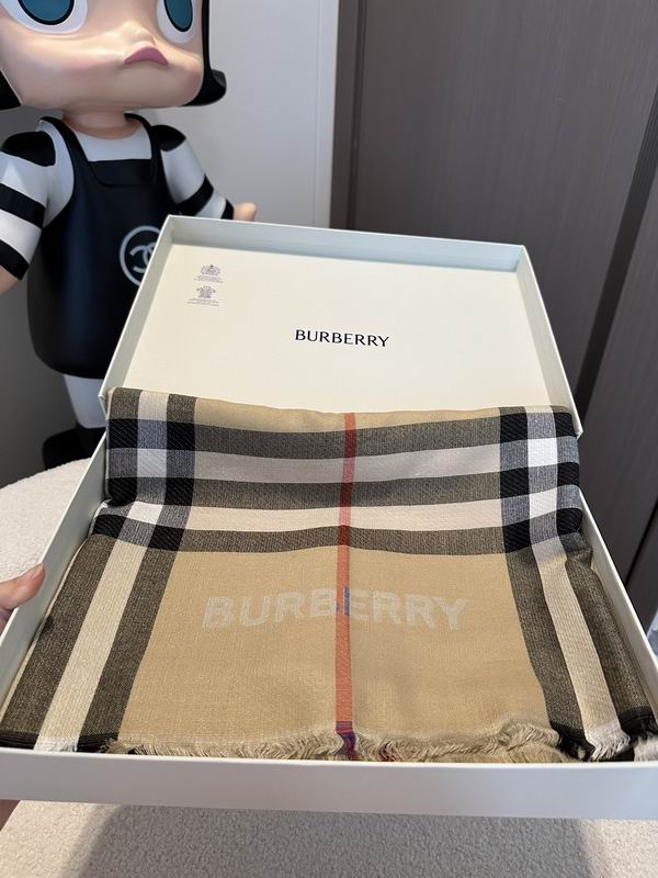 Burberry 70X220cm 51%绵羊毛 49%桑蚕丝 E (9)