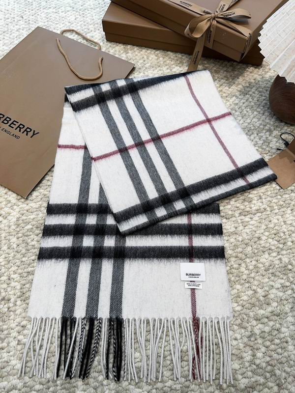Burberry Scarf 30X168cm E (14)