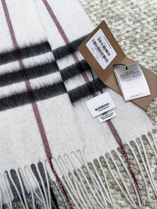 Burberry Scarf 30X168cm E (16)
