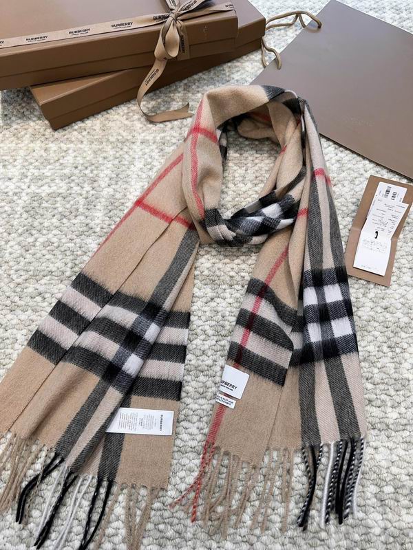 Burberry Scarf 30X168cm E (32)