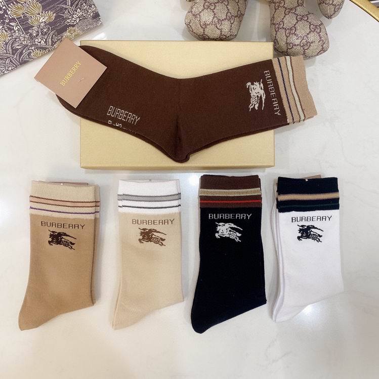 Burberry Sock   (1)