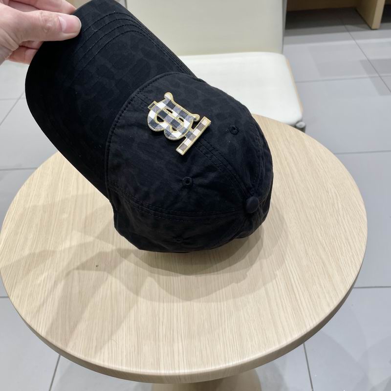 Burberry cap (106)