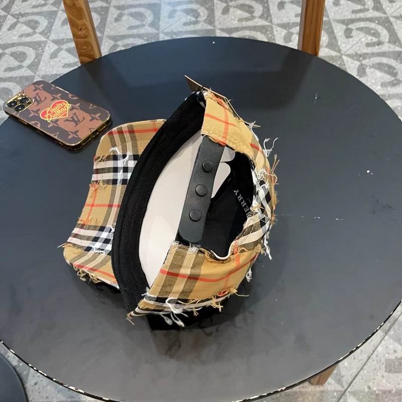 Burberry cap (11)