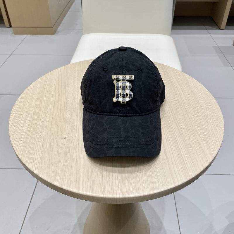 Burberry cap (112)