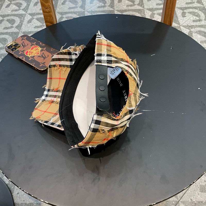 Burberry cap (3)