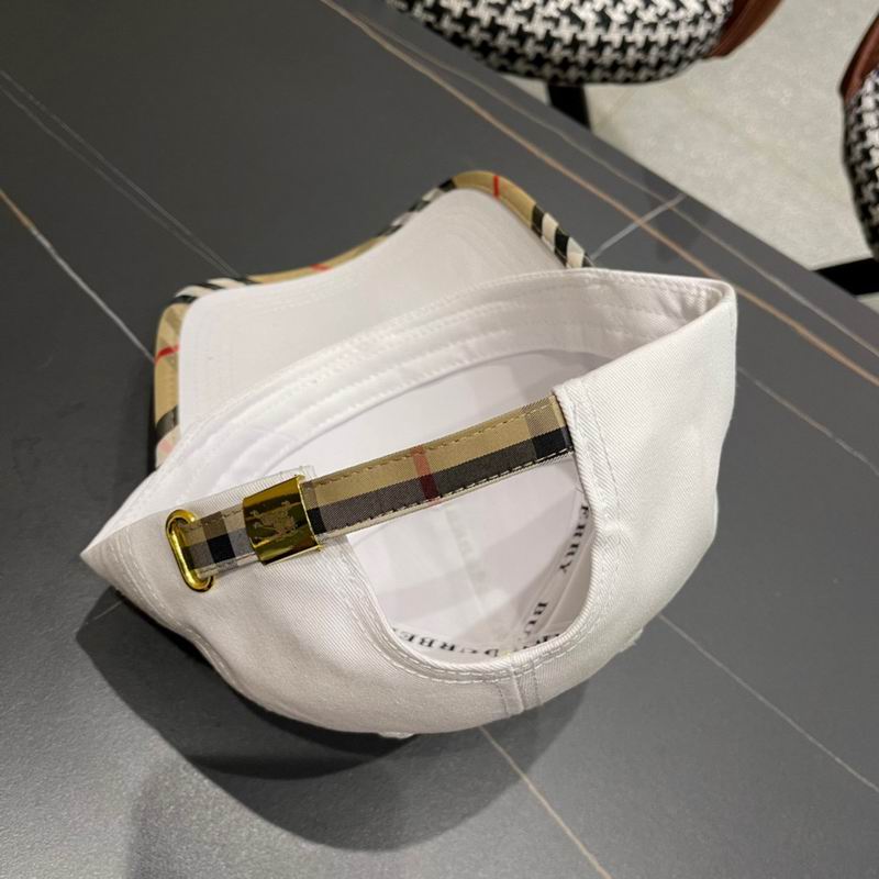 Burberry cap (50)