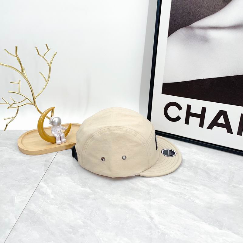 Burberry cap dx (112)
