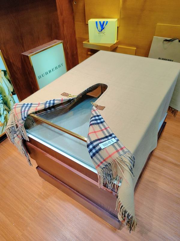 Burberry cloak 140X140cm 100羊毛 E (1)