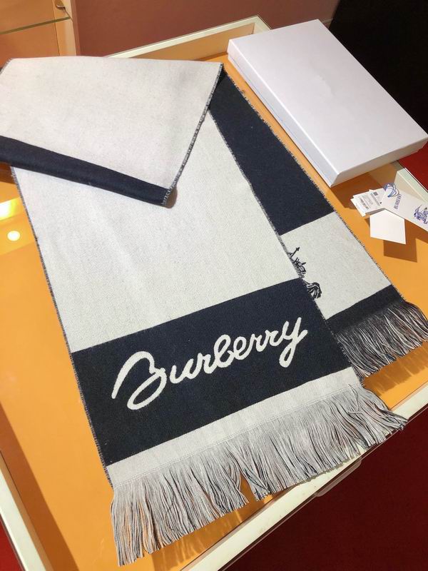 Burberry scarf 33X188cm 100羊毛 E (5)