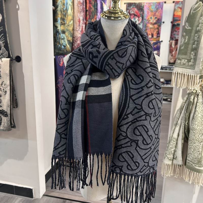 Burberry scarf E (3)