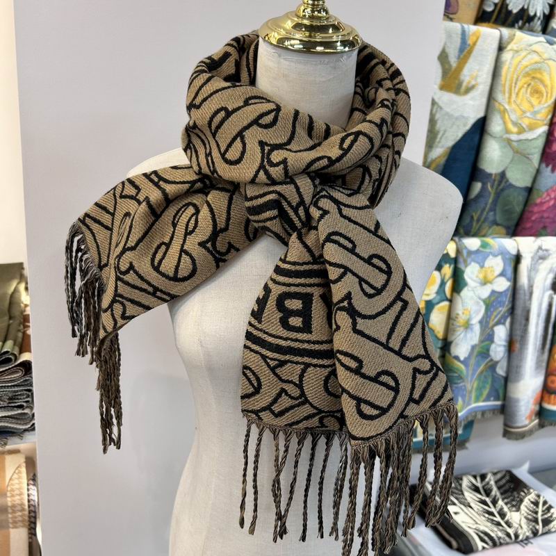 Burberry scarf E (6)