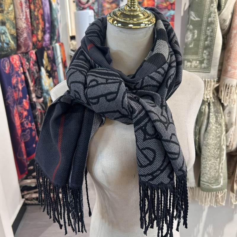 Burberry scarf E (9)