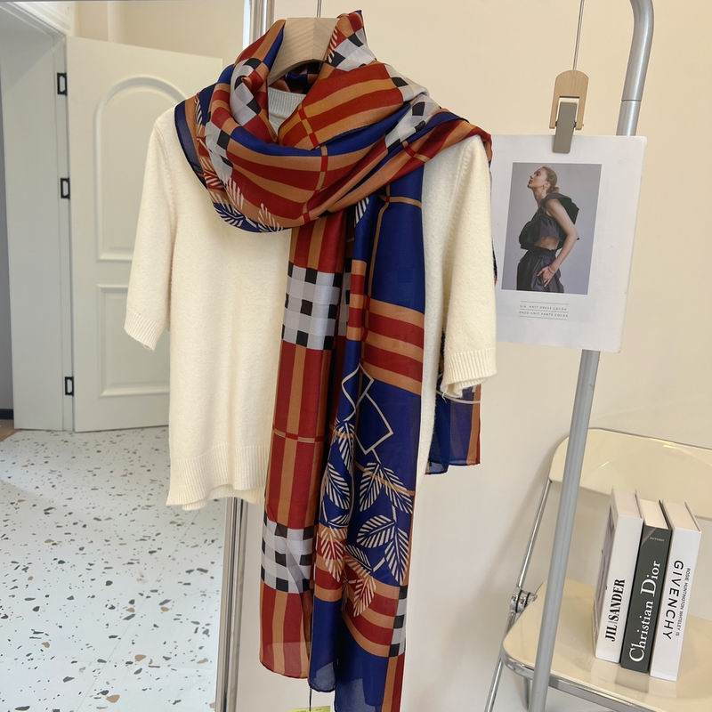 Burberry silk scarf 90-180cm E (4)