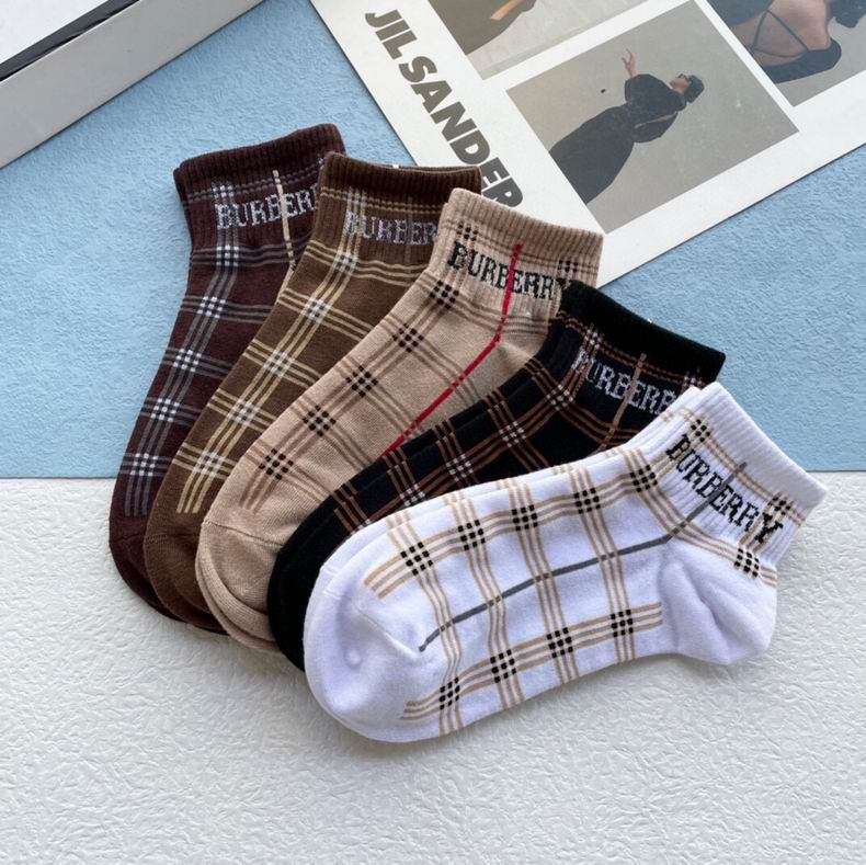 Burberry socks  (1)